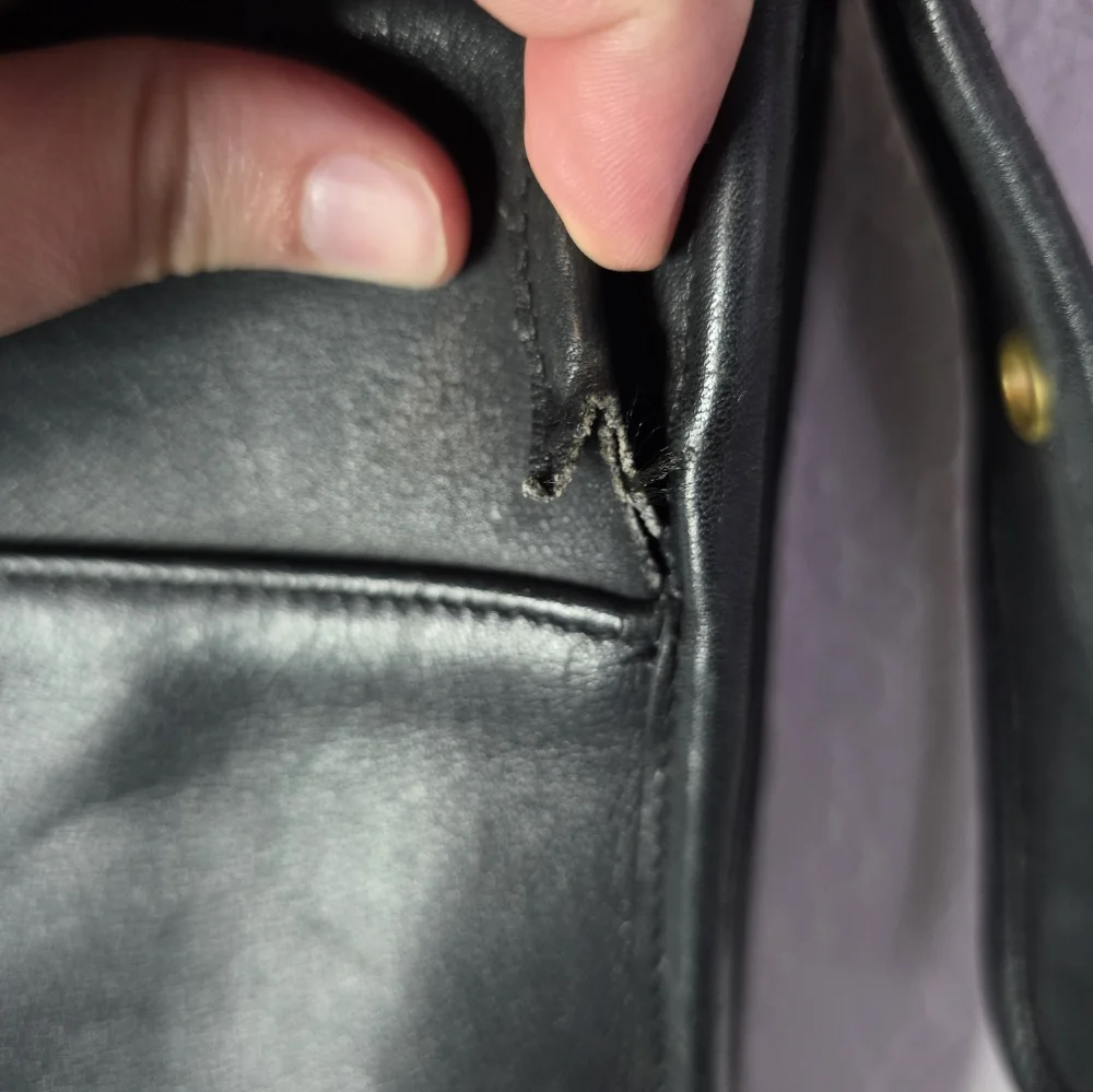 Coach Vintage Patricia Legacy‎ Black Leather Crossbody Purse